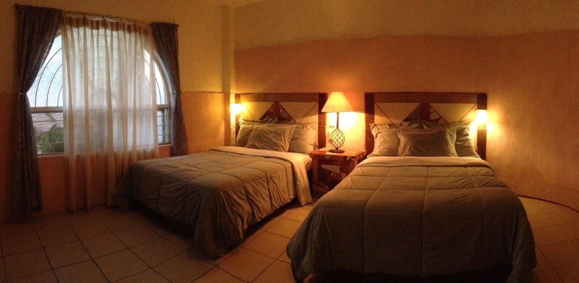 Hotel Mi Pueblito Tonalá Buitenkant foto